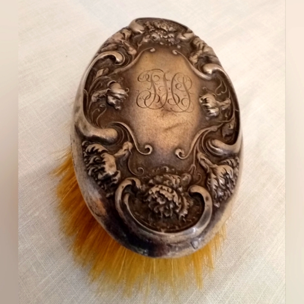 ANTIQUE VICTORIAN STERLING SILVER HAIRBRUSH